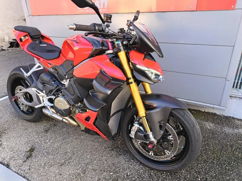 DUCATI V4 S 1ERE MAIN GTIE 29/05/2027 9500€ ACCESSOIRES