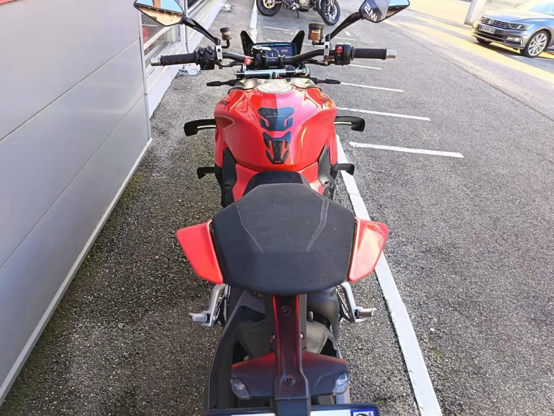 DUCATI V4 S 1ERE MAIN GTIE 29/05/2027 9500€ ACCESSOIRES