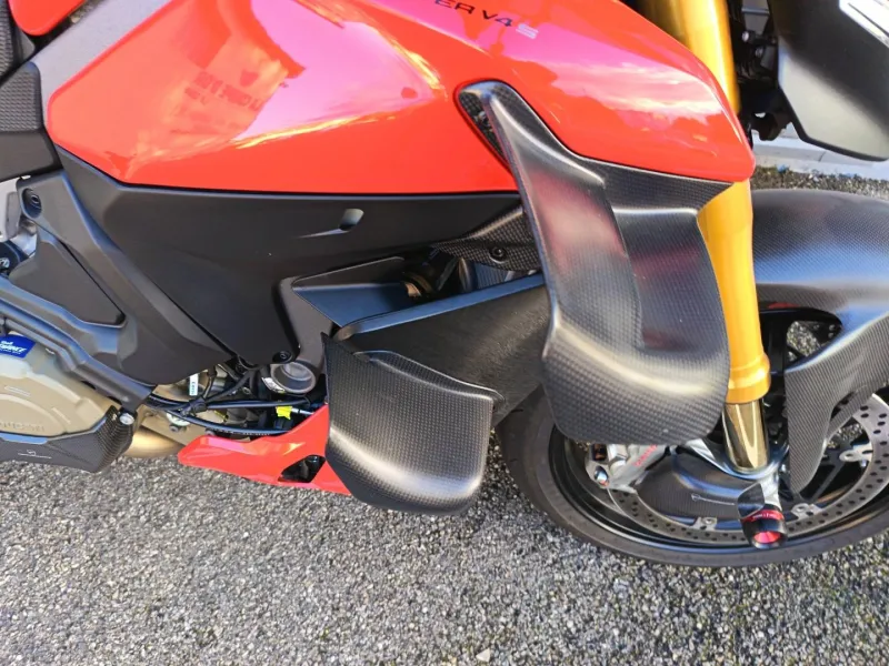 DUCATI V4 S 1ERE MAIN GTIE 29/05/2027 9500€ ACCESSOIRES