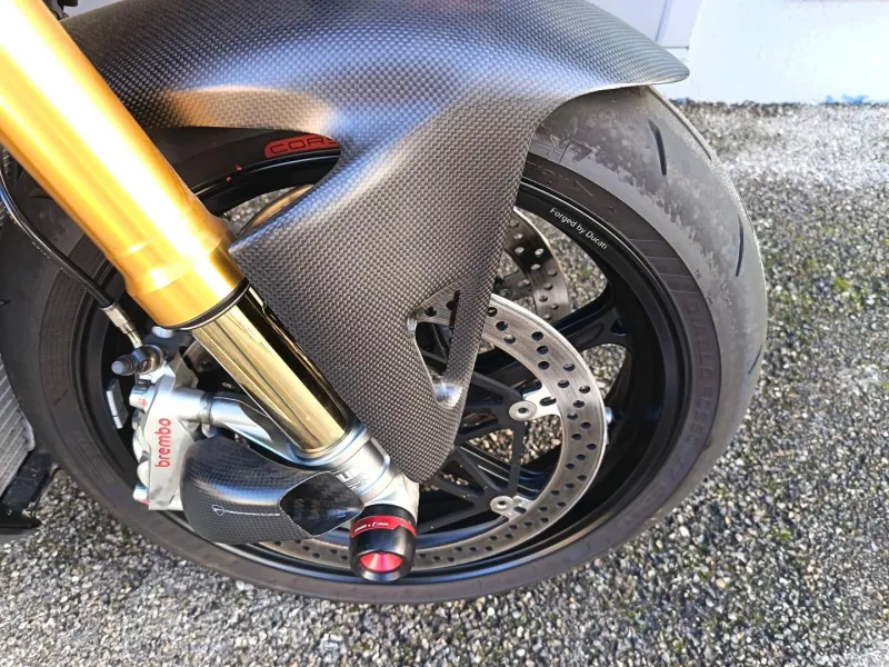 DUCATI V4 S 1ERE MAIN GTIE 29/05/2027 9500€ ACCESSOIRES