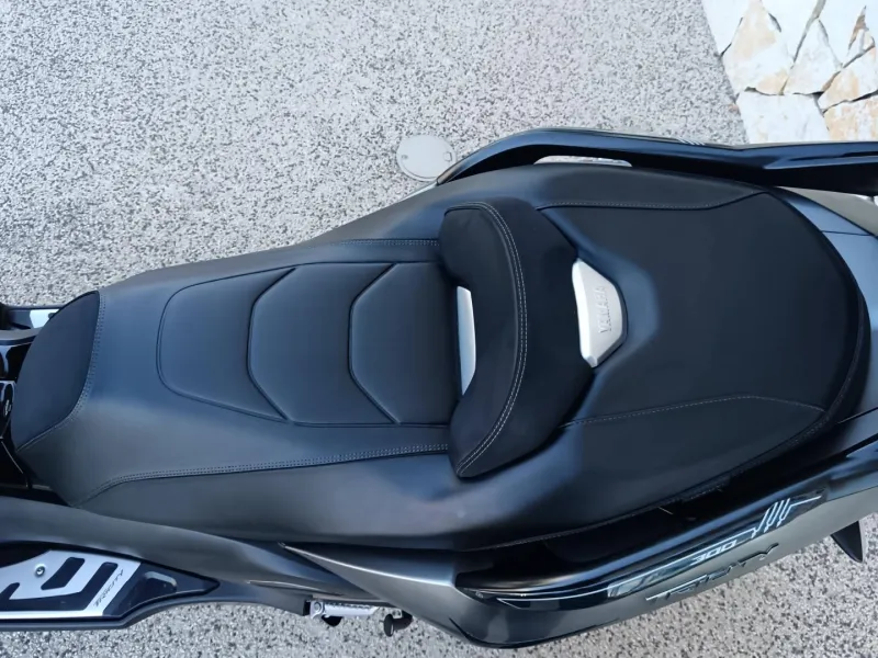 YAMAHA 300 ABS 2023 + option top case