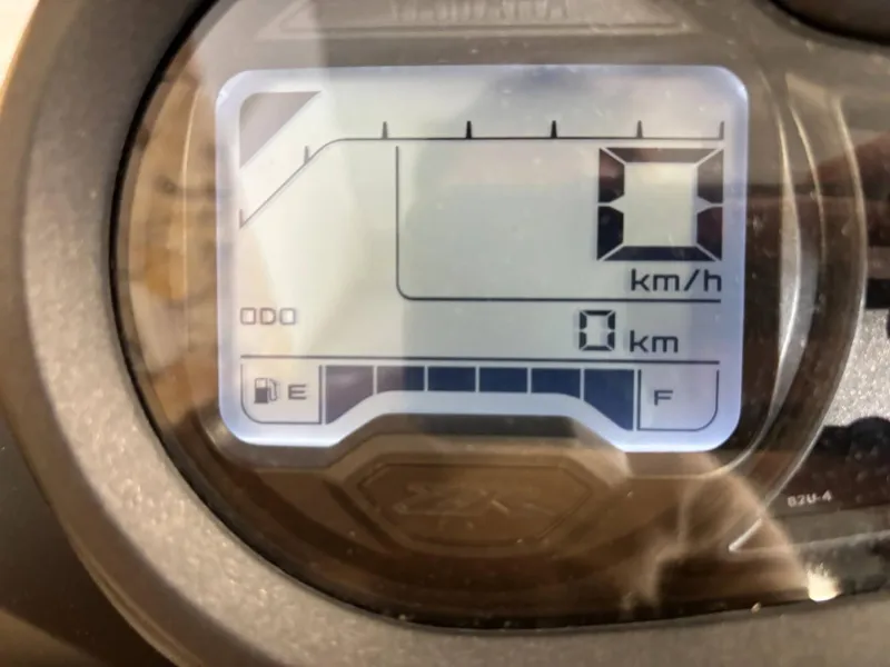 YAMAHA RayZR 125