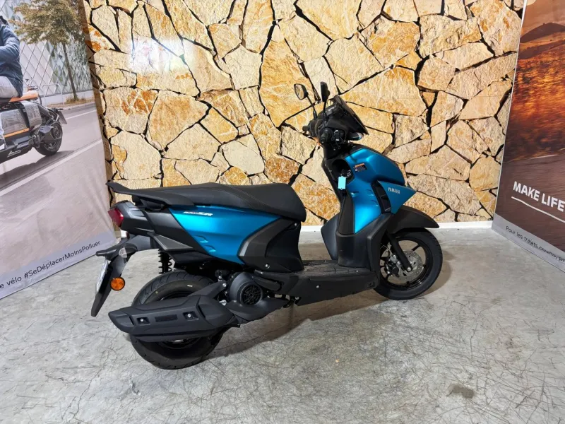 YAMAHA RayZR 125