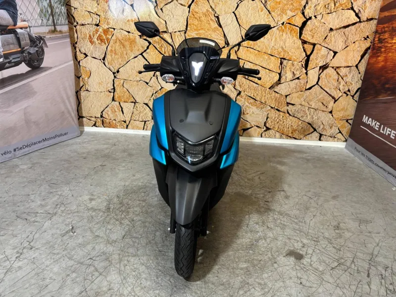 YAMAHA RayZR 125