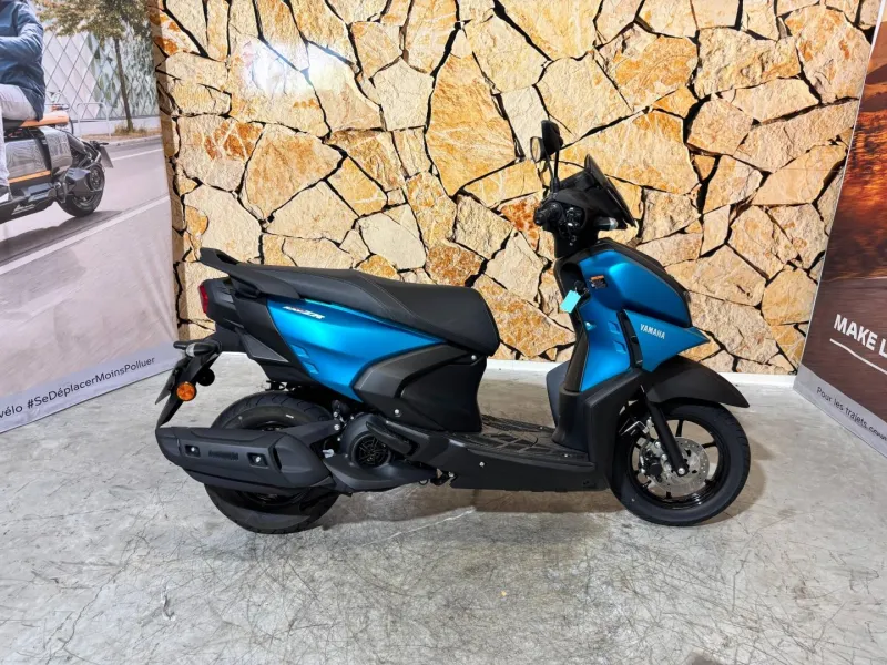 YAMAHA RayZR 125