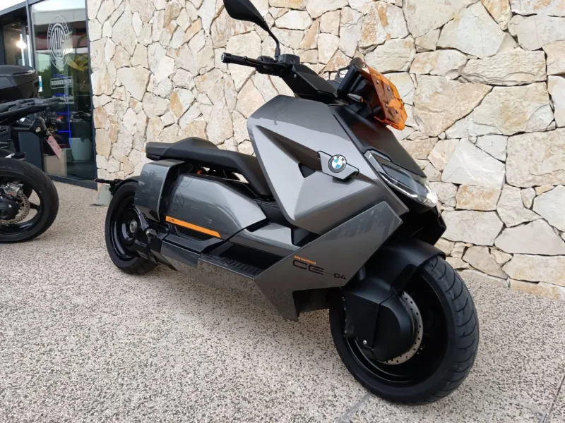 BMW 11kW CE-04 CE04  125 CM3