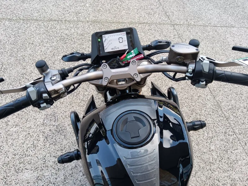 ZONTES 125 scrambler X + options