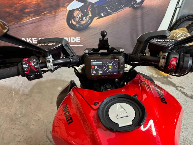 DUCATI Diavel 1158 V4