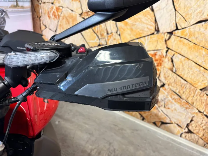 DUCATI Diavel 1158 V4
