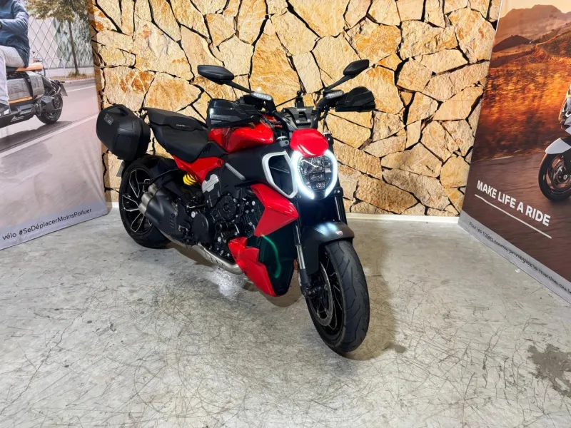 DUCATI Diavel 1158 V4