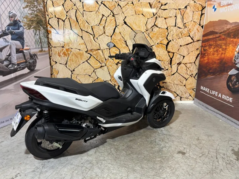 YAMAHA Tricity 300 Standard