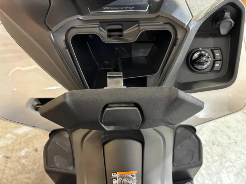 YAMAHA Tricity 300 Standard