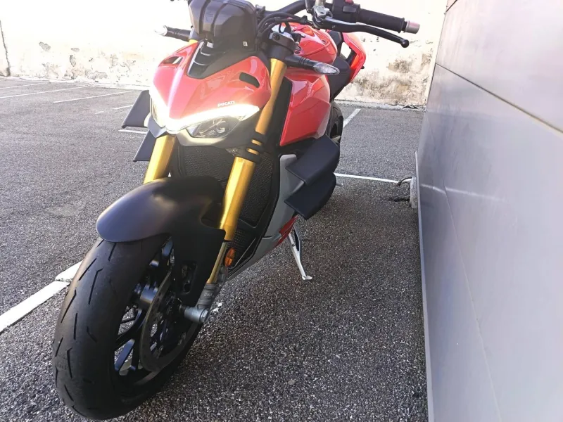 DUCATI V4 S Silencieux Akrapovic gtie 1an
