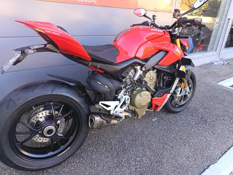 DUCATI V4 S Silencieux Akrapovic gtie 1an