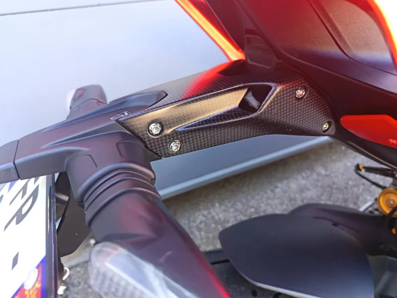 DUCATI V4 S Silencieux Akrapovic gtie 1an