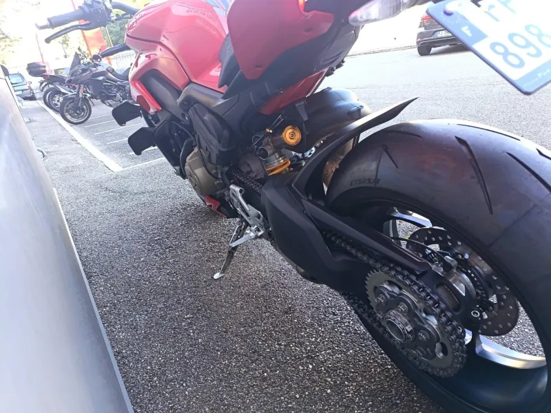 DUCATI V4 S Silencieux Akrapovic gtie 1an