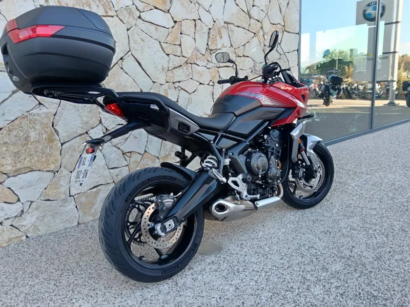TRIUMPH Sport 660 80CV + TOP CASE