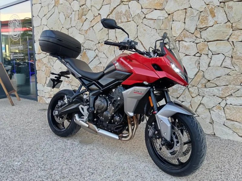 TRIUMPH Sport 660 80CV + TOP CASE