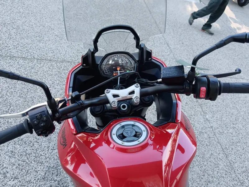 TRIUMPH Sport 660 80CV + TOP CASE