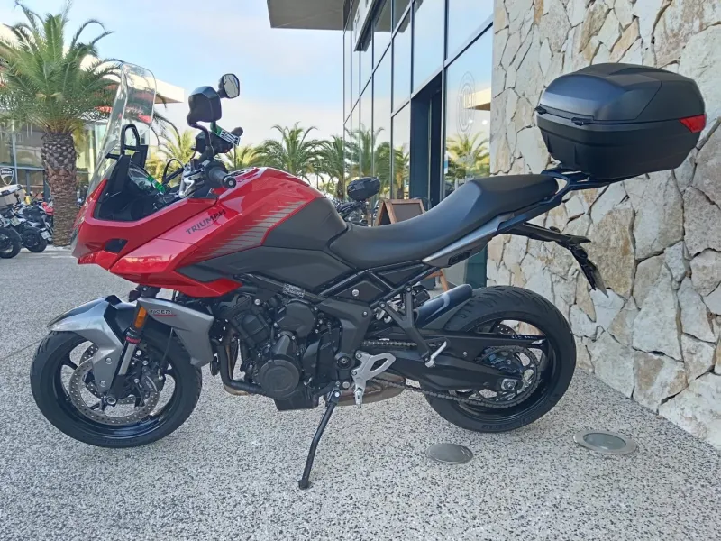 TRIUMPH Sport 660 80CV + TOP CASE