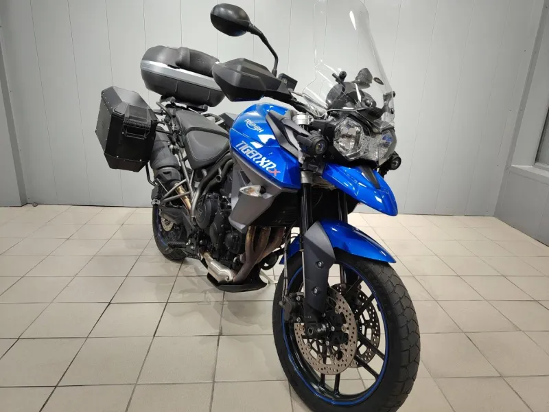 TRIUMPH 800 XRx REVISION DES 40000 KMS OK PNEUS NEUF + KIT CHAINE NEUF