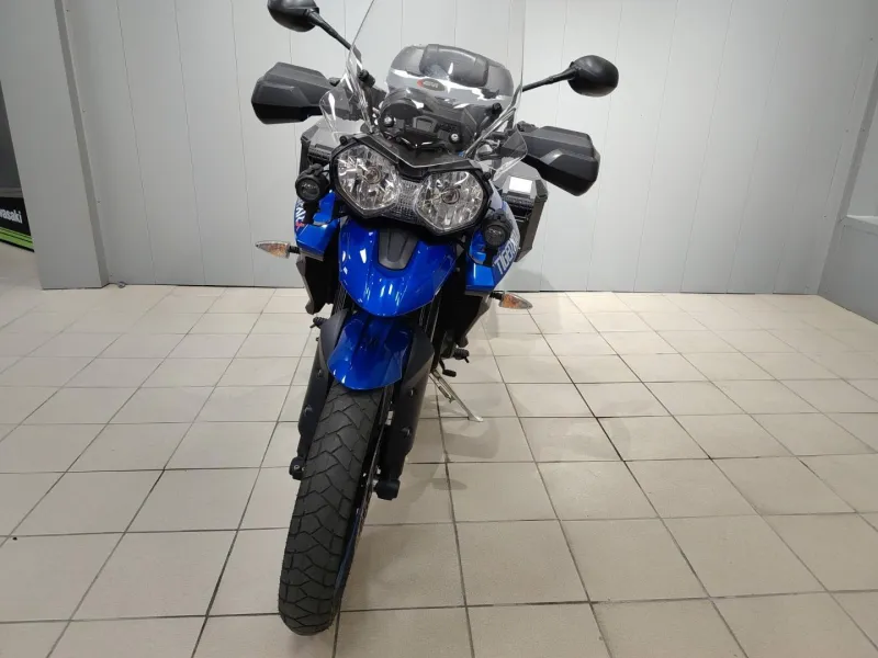 TRIUMPH 800 XRx REVISION DES 40000 KMS OK PNEUS NEUF + KIT CHAINE NEUF