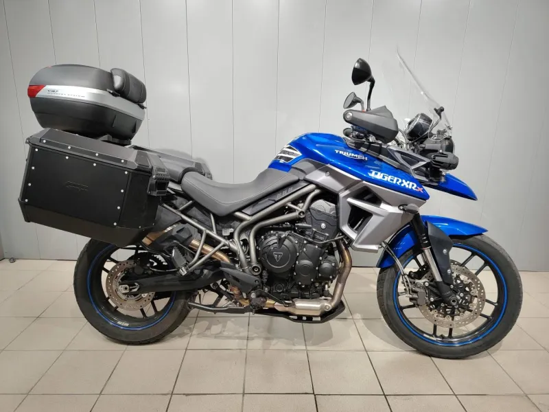 TRIUMPH 800 XRx REVISION DES 40000 KMS OK PNEUS NEUF + KIT CHAINE NEUF