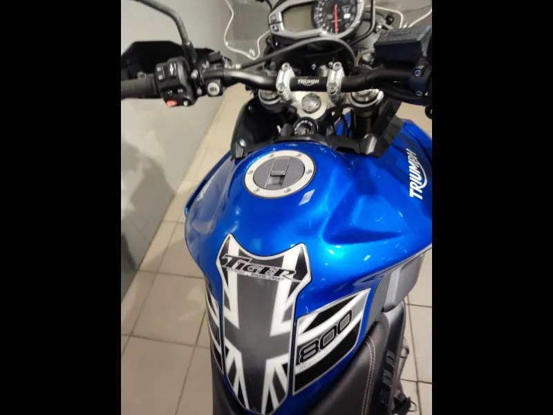 TRIUMPH 800 XRx REVISION DES 40000 KMS OK PNEUS NEUF + KIT CHAINE NEUF